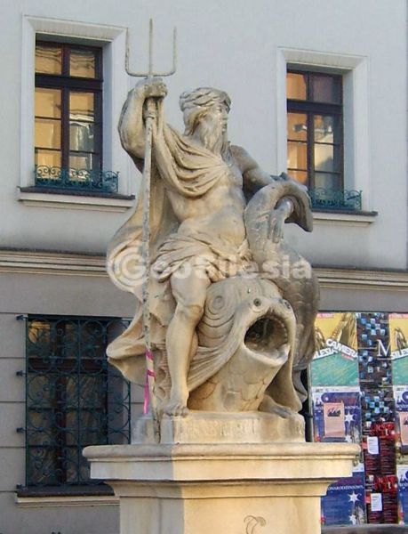 Fontanna z Neptunem po renowacji